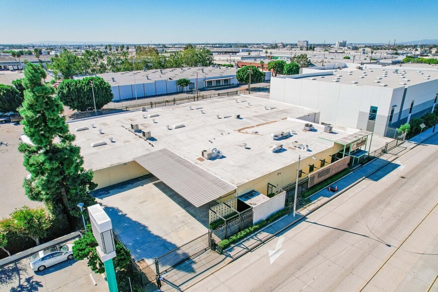 6820-6830 E Washington Blvd, Commerce, CA for lease - Building Photo - Image 3 of 36