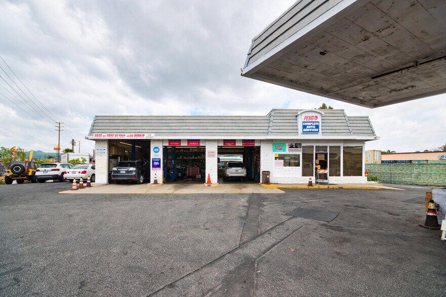 1031 S Hacienda Blvd, La Puente, CA à vendre - Photo du bâtiment - Image 3 de 12