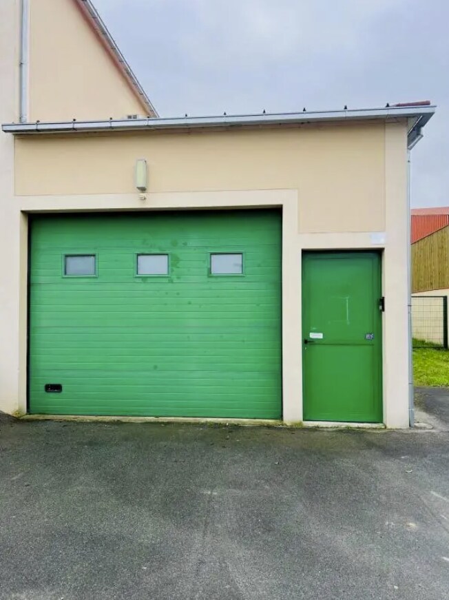 Rue De Gally, Chavenay for lease Primary Photo- Image 1 of 2