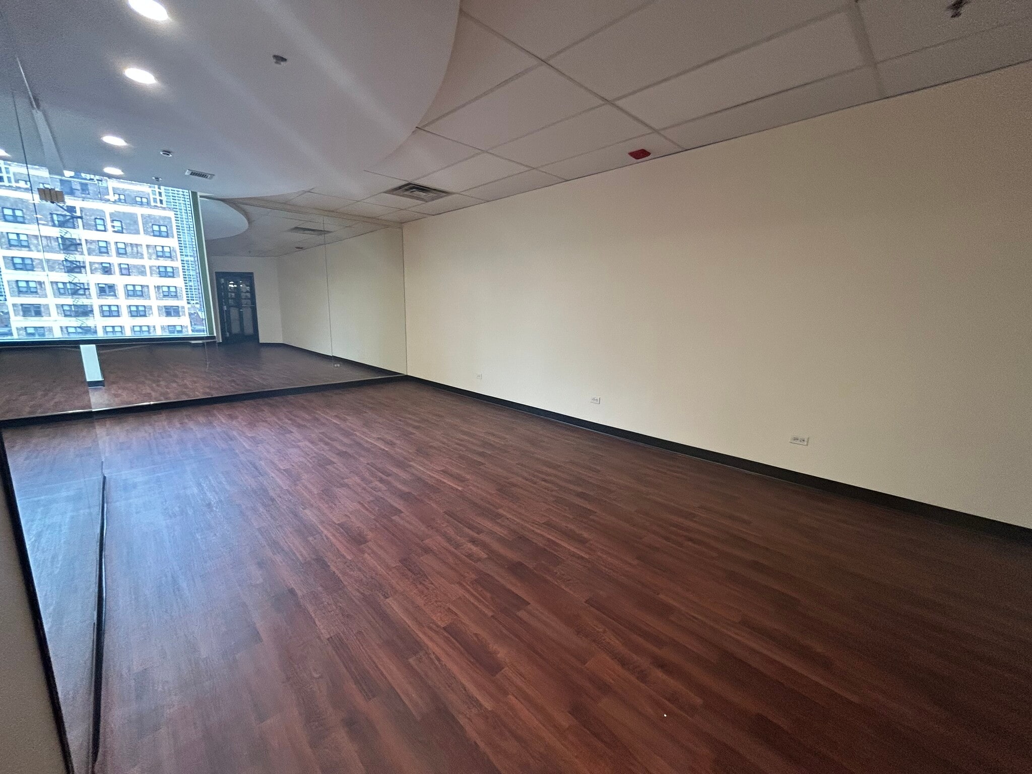 1030 N Clark St, Chicago, IL à louer Photo intérieure- Image 1 de 4