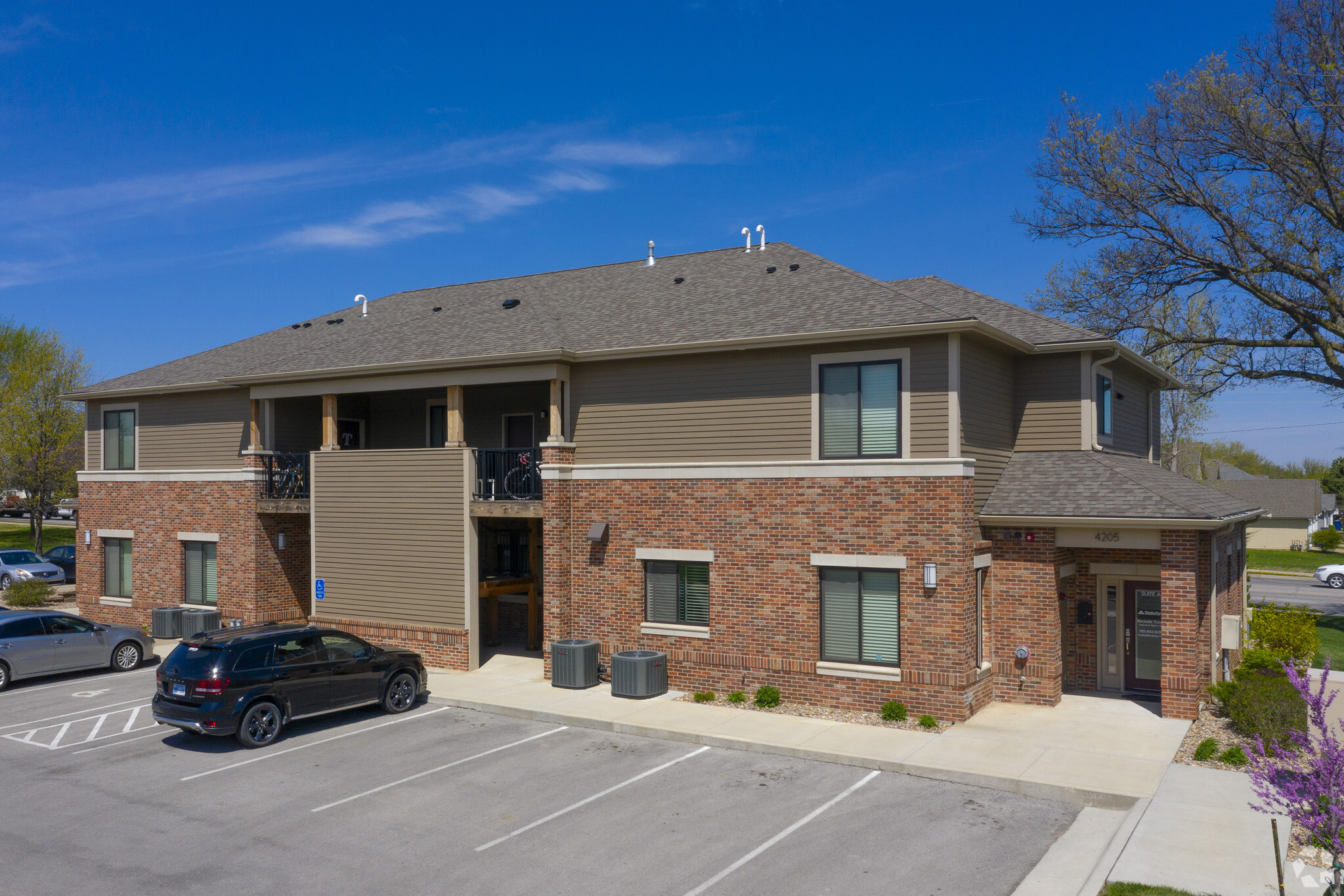 4205 W 6th St, Lawrence, KS for sale Primary Photo- Image 1 of 1