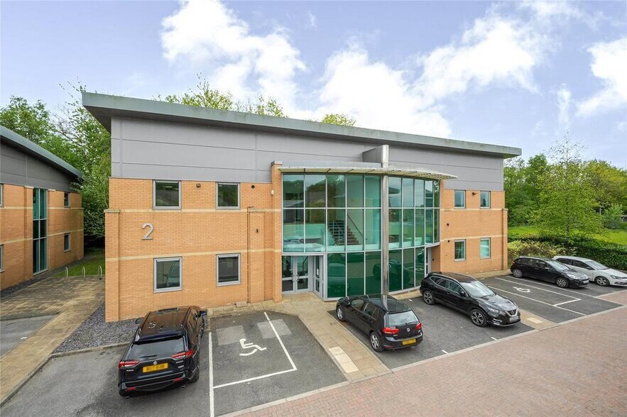 Cardale Park, Harrogate for sale - Primary Photo - Image 1 of 30