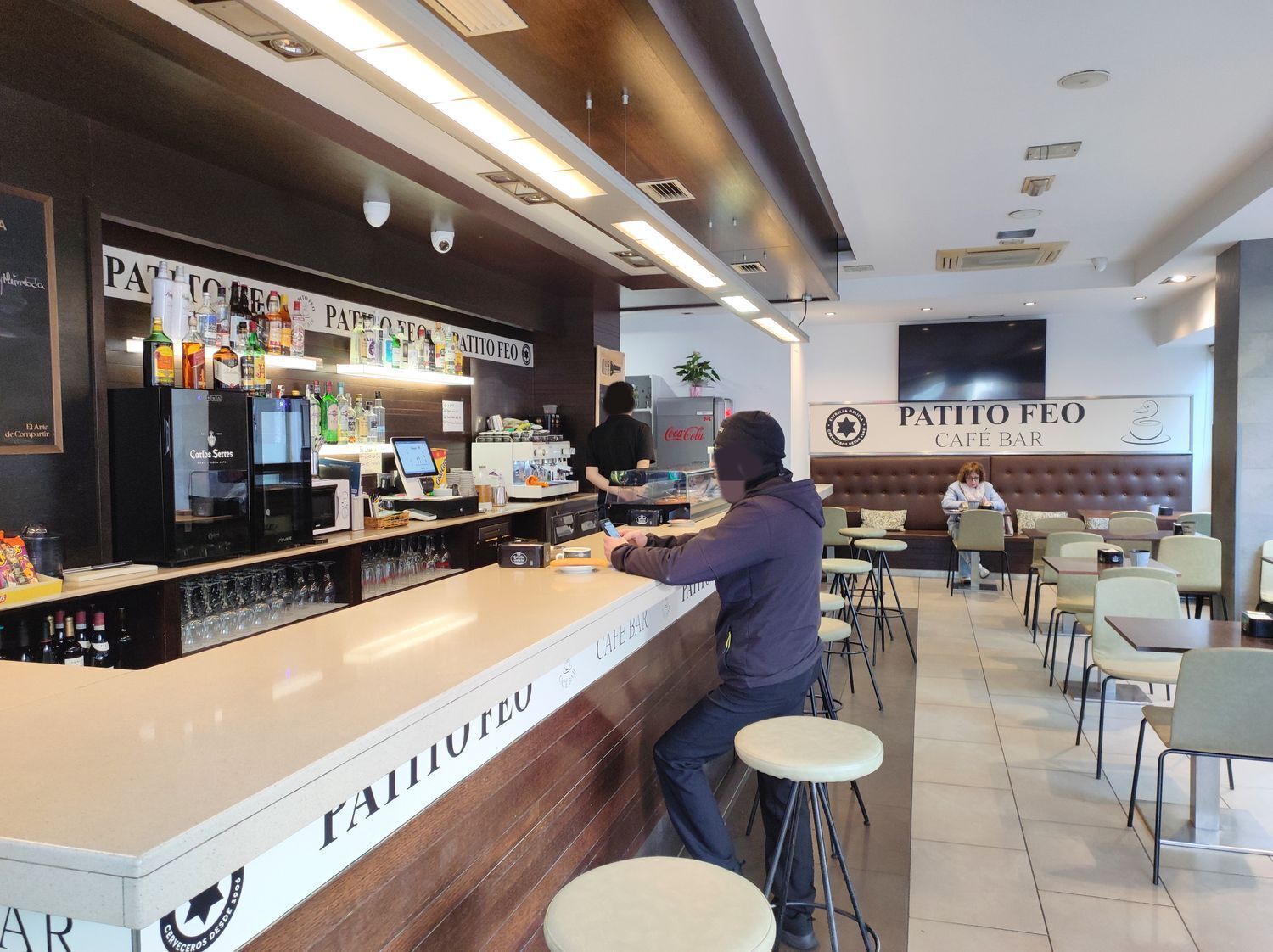 Retail in A Coruña, La Coruna for lease Building Photo- Image 1 of 14