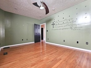 219 Jefferson St, Fairmont, WV for sale Interior Photo- Image 2 of 7