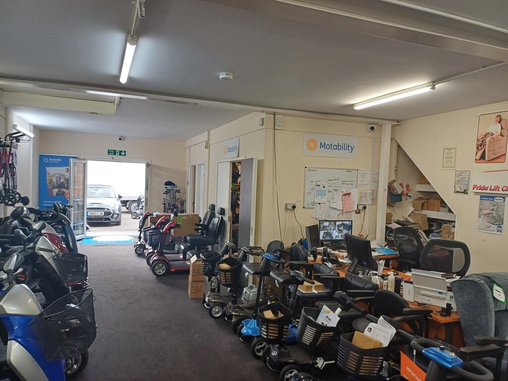 16-26 College St, Kempston, BDF MK42 8LU - Unit 20 -  - Interior Photo - Image 2 of 4
