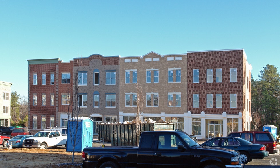 3700 Festival Park Plz, Chester, VA for lease - Building Photo - Image 2 of 5