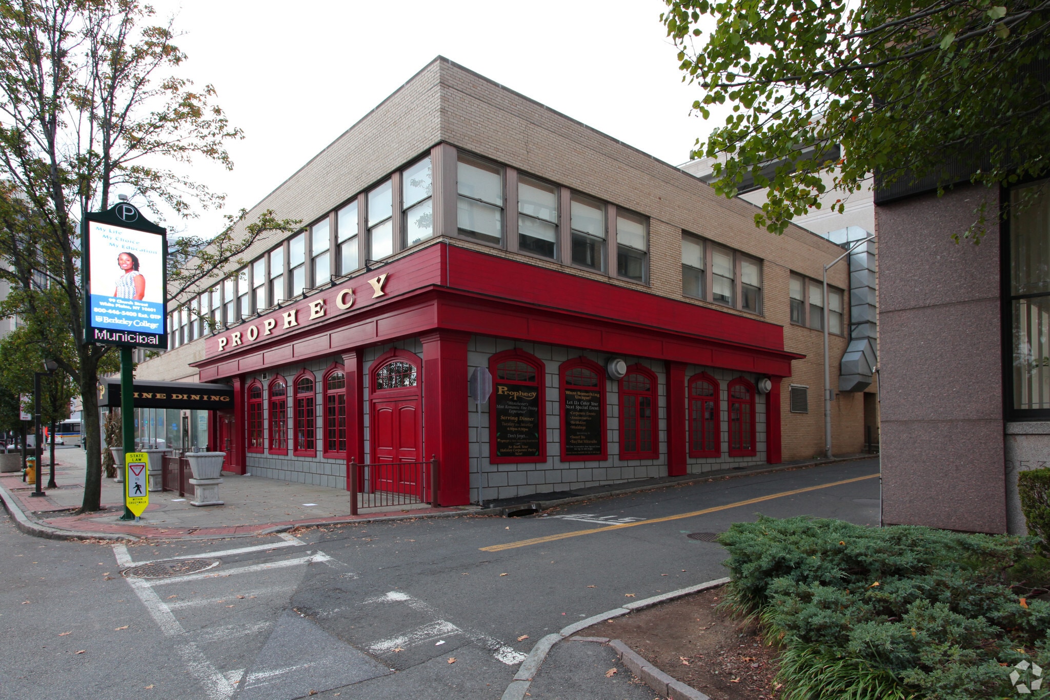 277 Martine Ave, White Plains, NY for lease Primary Photo- Image 1 of 9