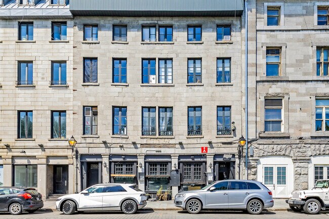 Plus de détails pour 262-264 Rue Saint-Paul E, Montréal, QC - Commerce de détail à louer