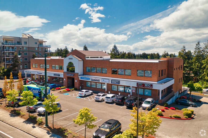 3560-3562 Bridgeport Way, University Place, WA à louer - Photo du bâtiment - Image 2 de 13