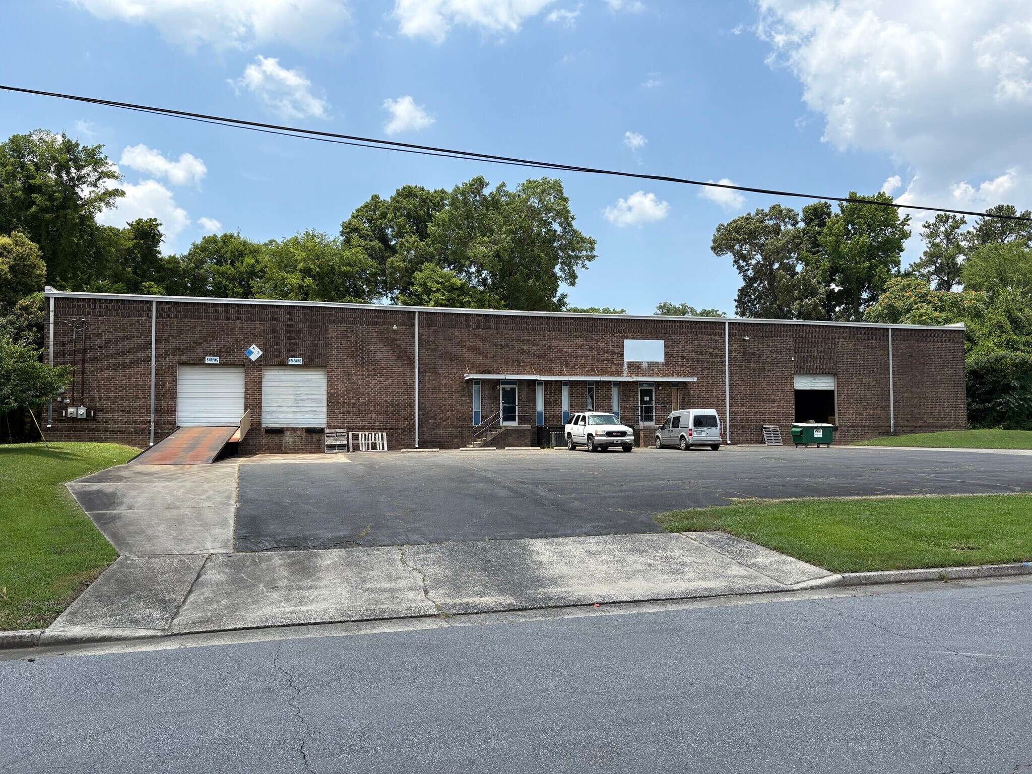 515-517 Enterprise Dr, Charlotte, NC for lease Building Photo- Image 1 of 8