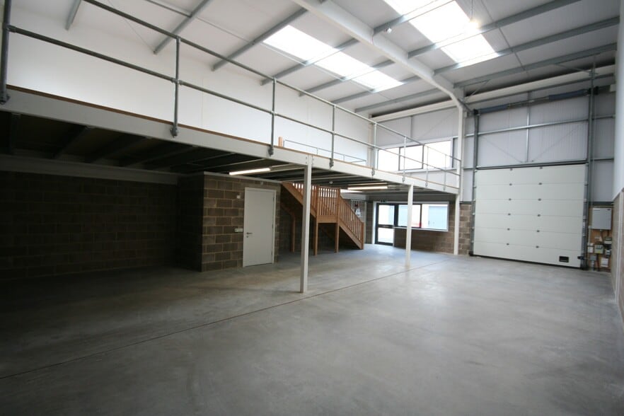 Commerce Close, Westbury for lease - Building Photo - Image 2 of 3