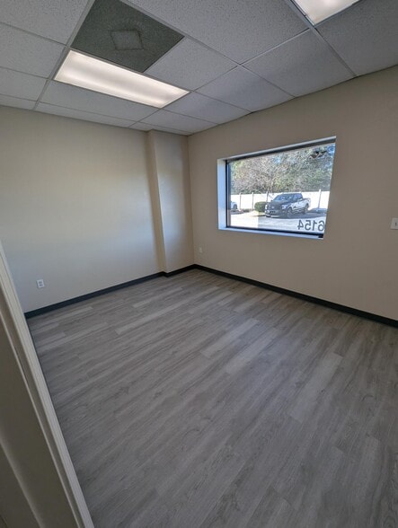 4646 Parkmore Plaza Dr, Milton, FL à louer - Photo intérieure - Image 2 de 10