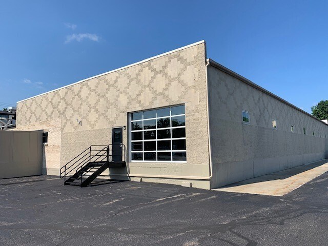 217 E 24th St, Holland, MI à vendre - Photo du bâtiment - Image 2 de 7