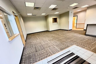 1125 E Michigan Ave, Battle Creek, MI for lease Lobby- Image 2 of 23
