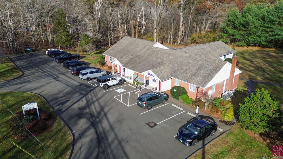 1110 Durham Rd, Madison, CT à vendre - Photo du bâtiment - Image 3 de 6