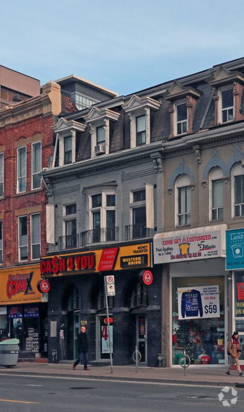 529 Yonge St, Toronto, ON à louer - Photo du bâtiment - Image 2 de 2