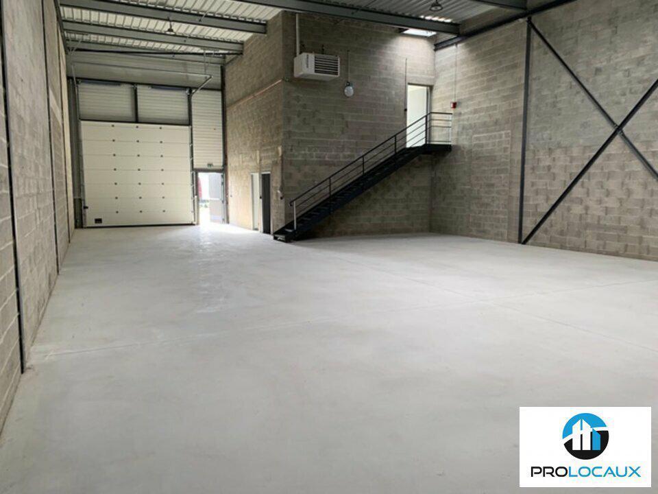 Flex in Chambly for lease Interior Photo- Image 1 of 9