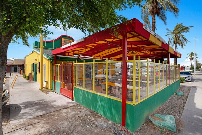 Plus de détails pour 6120 N 59th Ave, Glendale, AZ - Commerce de détail à vendre