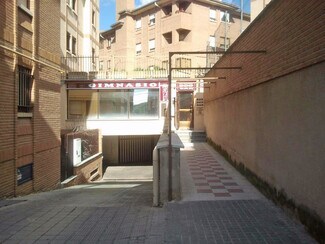 Plus de détails pour Multi-résidentiel à vendre