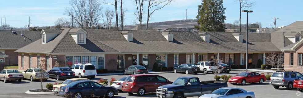 697 President Pl, Smyrna, TN à louer - Photo du bâtiment - Image 2 de 4