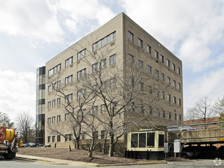 3028 Javier Rd, Fairfax, VA for lease - Building Photo - Image 3 of 3