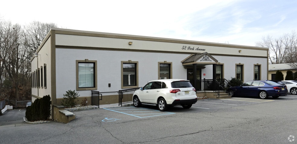 52 Park Ave, Park Ridge, NJ for lease - Primary Photo - Image 1 of 7
