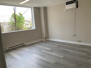 1677 E Ayre St, Newport, DE for lease Interior Photo- Image 2 of 8