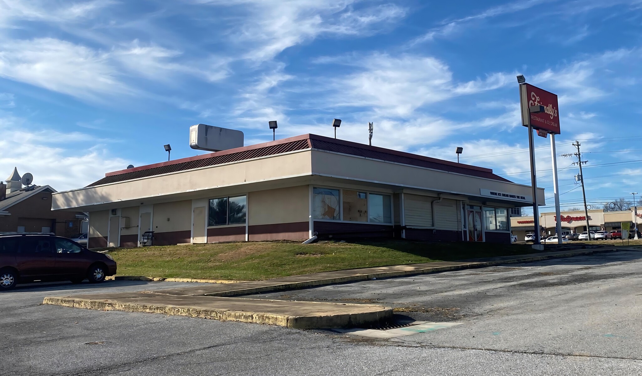 2670 Kirkwood Hwy, Newark, DE for lease Building Photo- Image 1 of 3