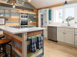 More details for 25 Crandall Ave, Westerly, RI - Specialty for Sale