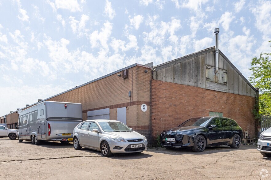 Powke Ln, Cradley Heath à louer - Photo du bâtiment - Image 2 de 2