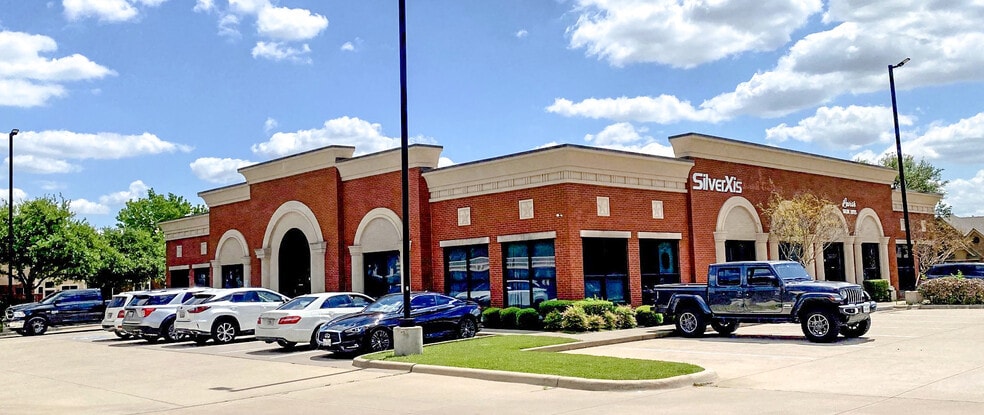 305 Cimarron Trl, Irving, TX for lease - Building Photo - Image 1 of 6