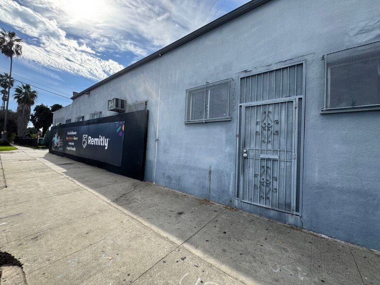 4920 W Pico Blvd, Los Angeles, CA à louer - Photo du bâtiment - Image 3 de 19