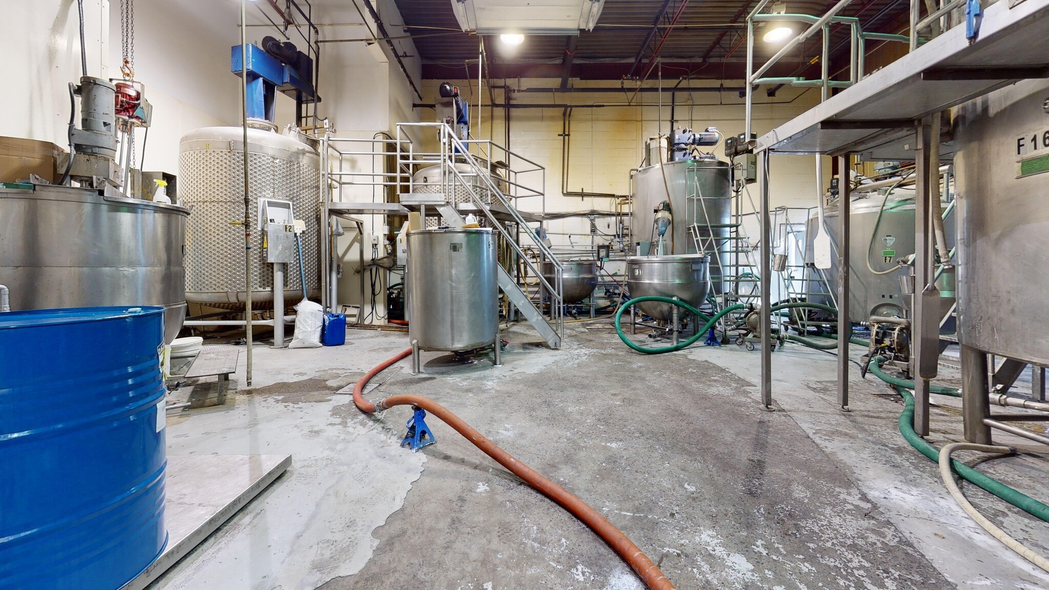 1875-1905 Boul Lionel-Bertrand, Boisbriand, QC for lease Interior Photo- Image 1 of 35