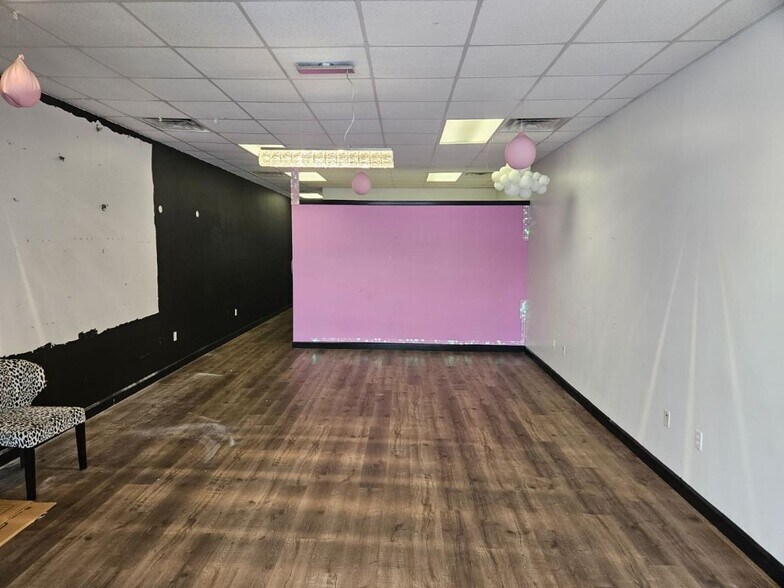 7120 Hogan Rd, Jacksonville, FL à louer - Photo du bâtiment - Image 3 de 15