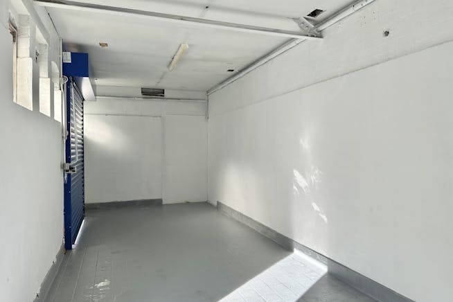 Leagrave Rd, Luton à louer Photo intérieure- Image 1 de 2