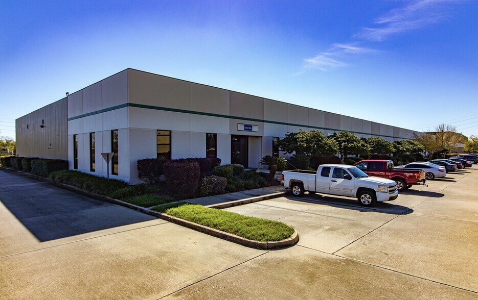 190 James Dr E, Saint Rose, LA for lease - Building Photo - Image 1 of 2