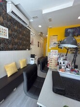 Retail in Madrid, Madrid for lease Interior Photo- Image 1 of 2