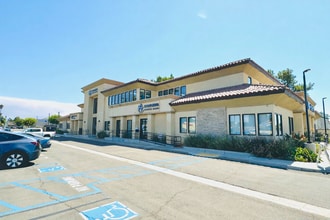 1900 E La Palma Ave, Anaheim, CA à louer Photo intérieure- Image 1 de 6