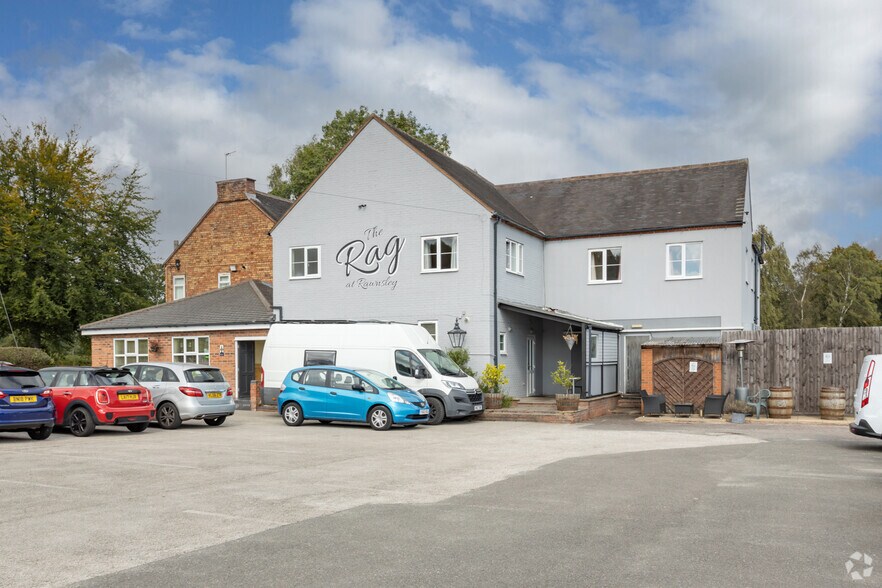 Ironstone Rd, Cannock à vendre - Photo du bâtiment - Image 3 de 4