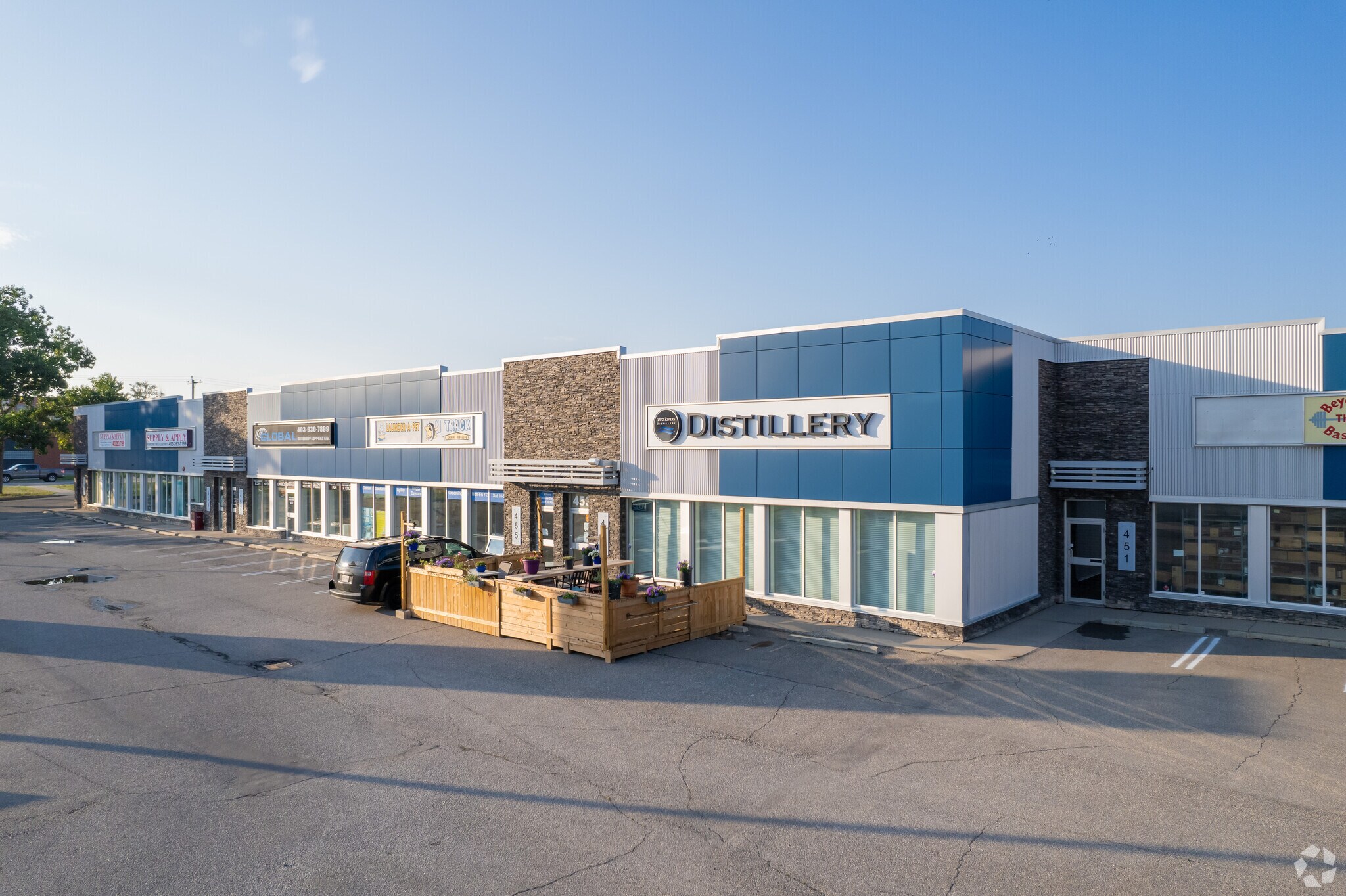 451-463 42nd Ave SE, Calgary, AB for sale Building Photo- Image 1 of 1