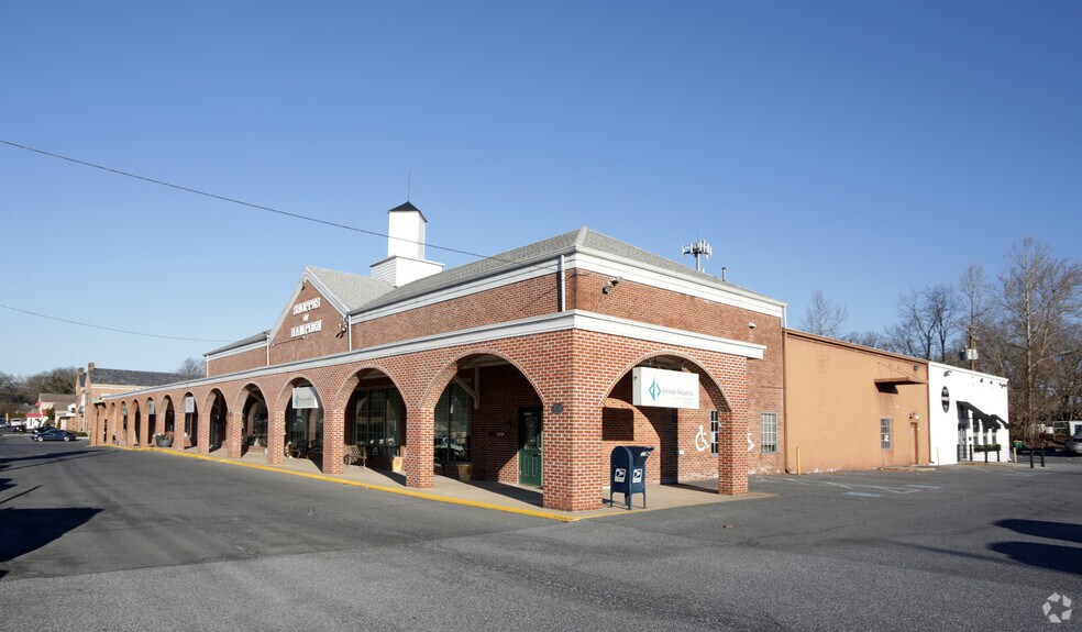 3710 Market St, Camp Hill, PA à louer - Photo du bâtiment - Image 1 de 5