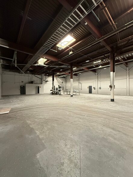 248 Monkey Wrench Rd, North Huntingdon, PA for lease - Building Photo - Image 3 of 6