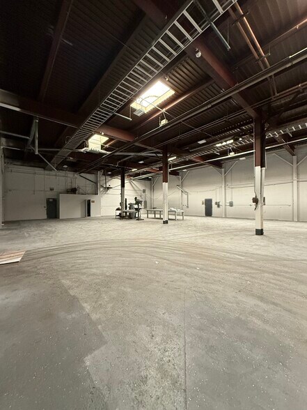 248 Monkey Wrench Rd, North Huntingdon, PA à louer - Photo du bâtiment - Image 3 de 6