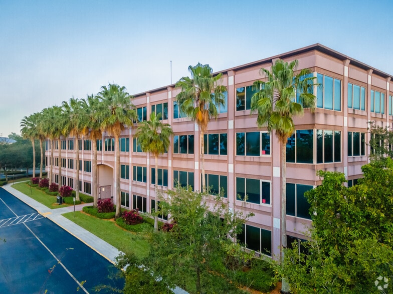 8050 SW 10th St, Plantation, FL for lease - Building Photo - Image 3 of 5