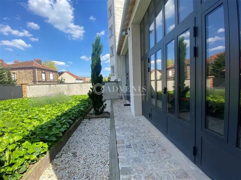 Bureau dans Cachan à louer Photo du bâtiment- Image 1 de 11