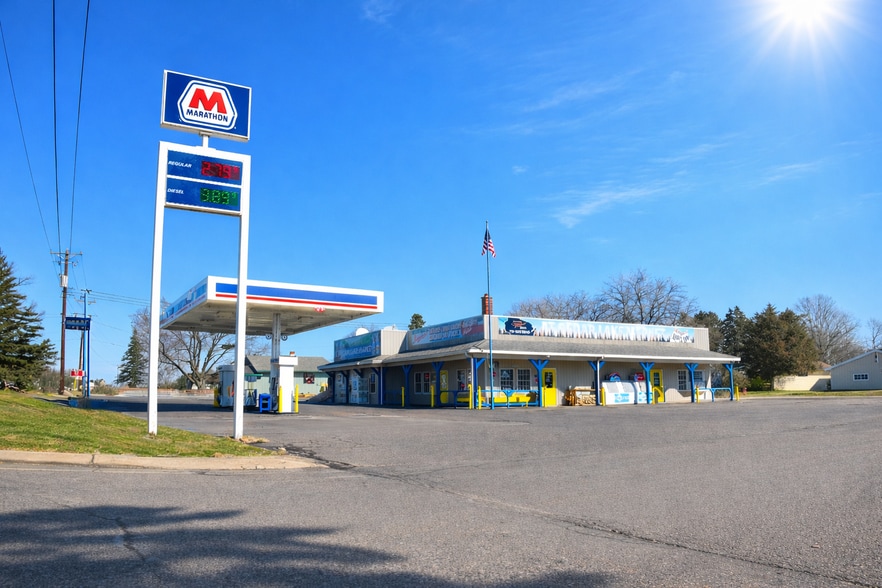 2671 27th St, Mikana, WI for sale - Primary Photo - Image 1 of 2