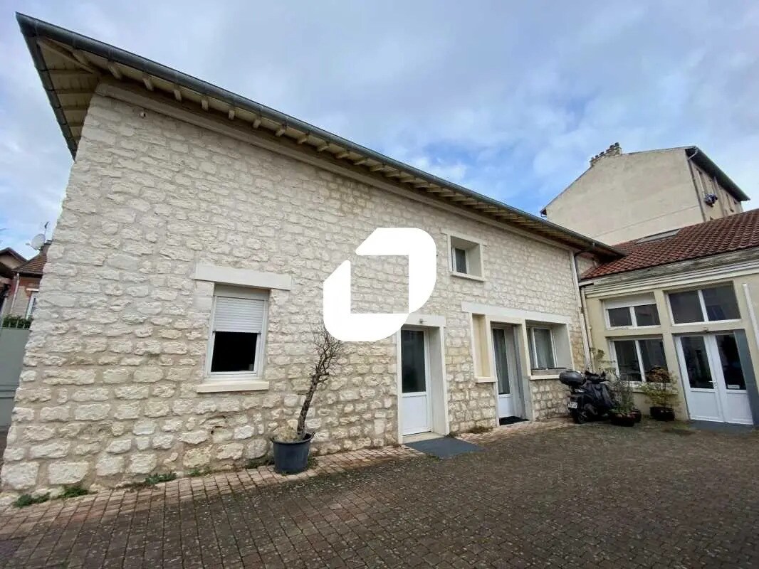 Office in Nanterre for lease Building Photo- Image 1 of 19