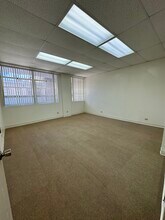 90 N King St, Honolulu, HI for lease Building Photo- Image 1 of 2