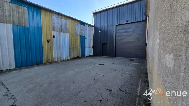 Industriel dans Roche-la-Molière à vendre - Photo du bâtiment - Image 2 de 13