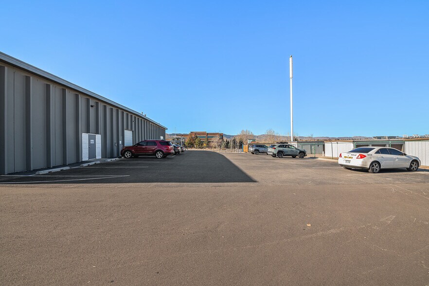 2111 S College Ave, Fort Collins, CO à louer - Photo du bâtiment - Image 2 de 13